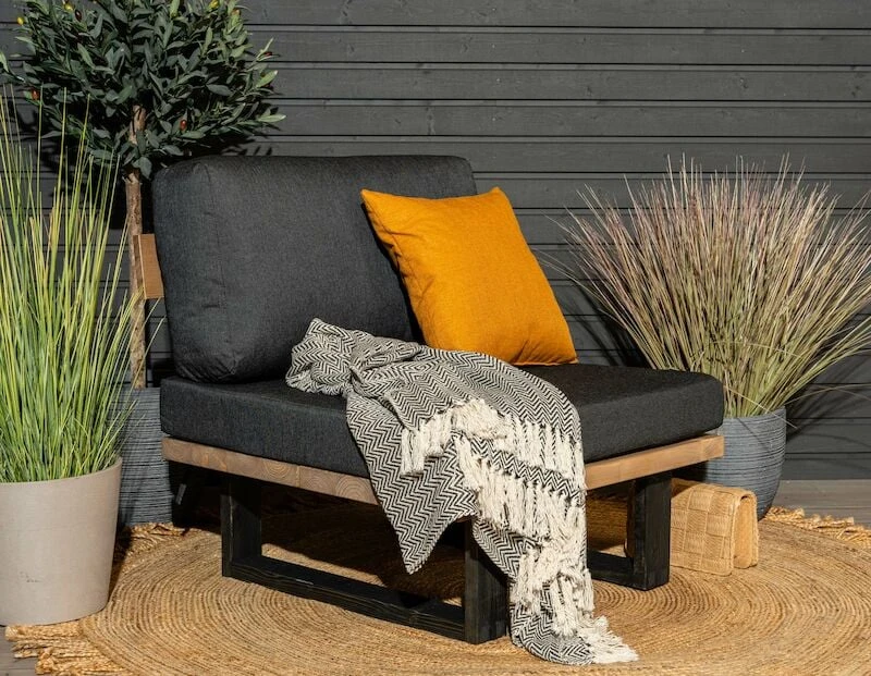 Veke Saima Nojatuoli Ilman Käsinojia Antiikkipetsattu/Texsilk Antrasiitti 4200 1 Veke Saima Nojatuoli Ilman Käsinojia Antiikkipetsattu/Texsilk Antrasiitti 4200