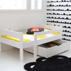 Veke Emma Jatkettava Lastensänky Valkoinen 8 Veke Emma Jatkettava Lastensänky Valkoinen -Veke Myymälä img 4578muokattu kalustekauppa