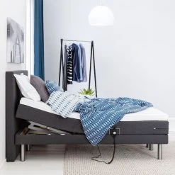 Unia 100 Moottorisänkypaketti 160x200 Cm, 5cm Prof Vm, Metallijalat 11 Unia 100 Moottorisänkypaketti 160x200 Cm, 5cm Prof Vm, Metallijalat -Veke Myymälä unia 100 moottorisankypaketti 160x200 sivusta